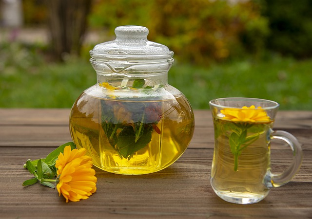 Körömvirág tea a száj- és gyomorfekélyek kezelésére